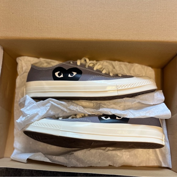 Converse x Comme des Garçons PLAY Chuck 70 - Picture 6 of 13